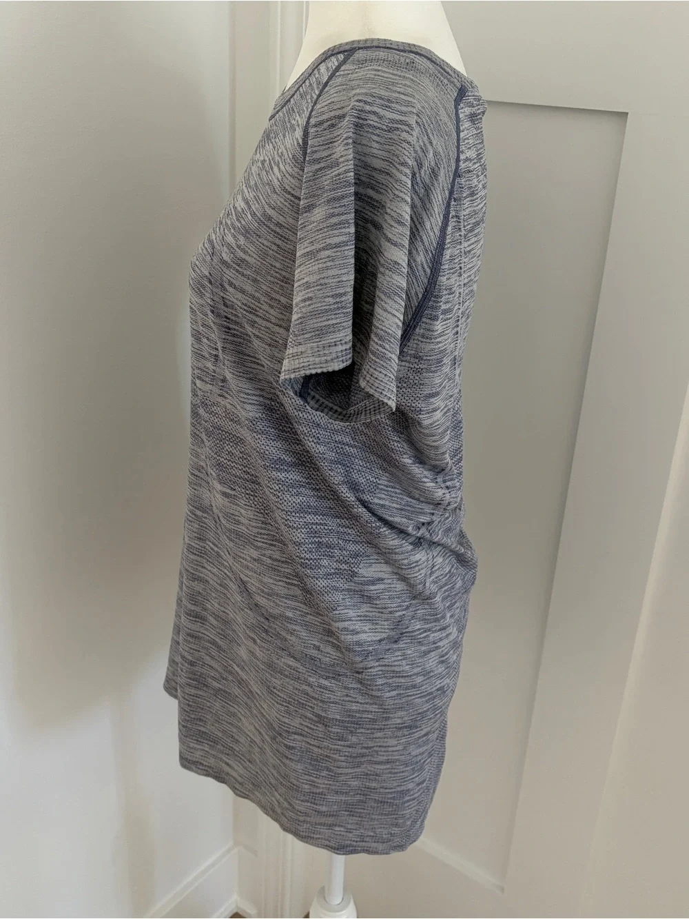 Lululemon Swiftly Tech Shirt Women’s 12 Blue Space Dye Pattern Short Sleeve*W12
